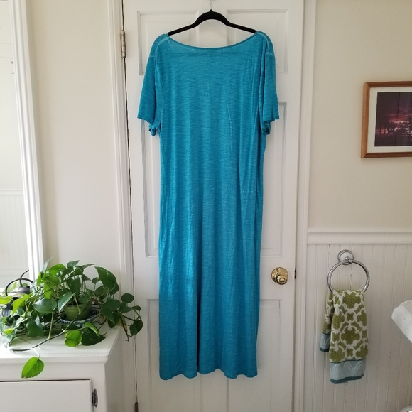 Turquoise, flowy, tee shirt midi dress - Picture 2 of 4